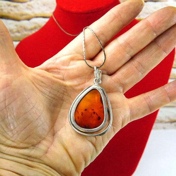 Big Amber and 925 Silver Pendant With 18" Fine Chain - Amber Gift For Her - Picture 7 of 15
